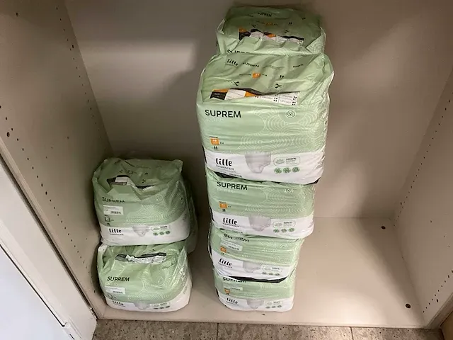 Grote partij incontinentiemateriaal - afbeelding 22 van  37