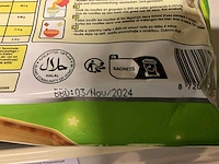 Grote partij instant noodles, plm 1600 stuks - afbeelding 10 van  12
