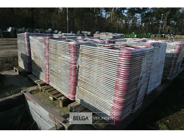 Grote partij klapstoelen - afbeelding 1 van  5
