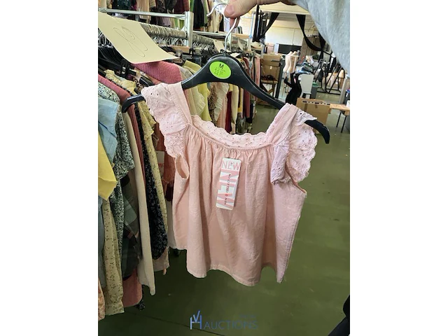 Grote partij kleding, schoenen en accescoires 5100 stuks - afbeelding 22 van  32