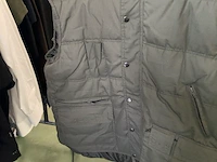 Grote partij kleding, schoenen en accescoires 5100 stuks - afbeelding 24 van  32