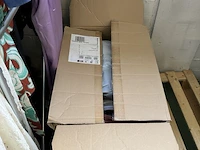 Grote partij kleding, schoenen en accescoires 5100 stuks - afbeelding 26 van  32