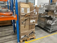 Grote partij kleerhangers - afbeelding 1 van  4