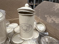 Grote partij kleine potjes, (zonder pallet) - afbeelding 1 van  3