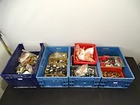 Grote partij koppelstukken - afbeelding 1 van  9
