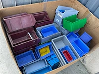 Grote partij kunststof voorraadbakken - afbeelding 8 van  10