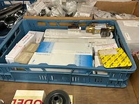 Grote partij machinebouw-toebehoren - afbeelding 2 van  18
