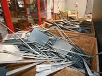 Grote partij metalen informatiebordjes - afbeelding 2 van  7