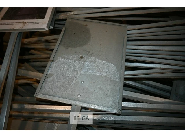 Grote partij metalen informatiebordjes - afbeelding 5 van  7