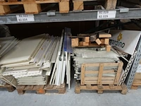 Grote partij metalen onderdelen voor rekken - afbeelding 12 van  21