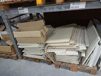 Grote partij metalen onderdelen voor rekken - afbeelding 17 van  21