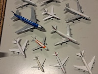 Grote partij metalen vliegtuigen 12 stuks - afbeelding 1 van  6