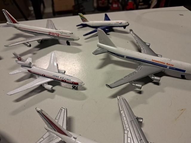 Grote partij metalen vliegtuigen 12 stuks - afbeelding 3 van  6