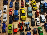 Grote partij metalen wagens 110 stuks - afbeelding 3 van  9