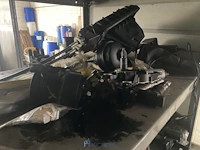 Grote partij onderdelen en toebehoren voor auto's - afbeelding 22 van  44