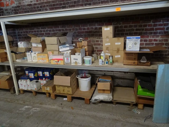 Grote partij onderhouds-/reinigingsproducten - afbeelding 9 van  29