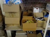 Grote partij onderhouds-/reinigingsproducten - afbeelding 15 van  29