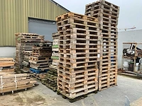 Grote partij pallets - afbeelding 1 van  5