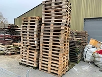 Grote partij pallets - afbeelding 2 van  5