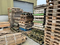 Grote partij pallets - afbeelding 4 van  5