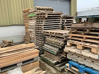 Grote partij pallets - afbeelding 5 van  5