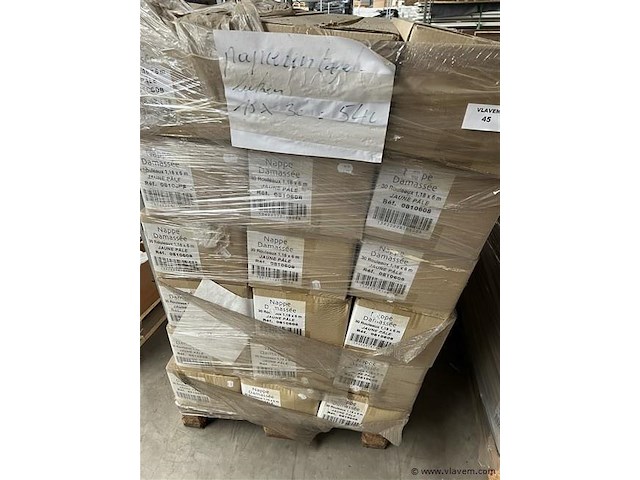 Grote partij papieren tafellakens (zonder pallet) - afbeelding 1 van  2