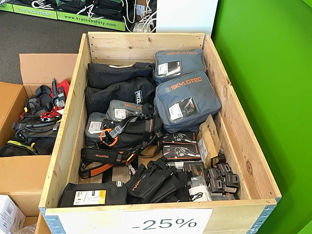 Grote partij petzl klimmaterialen 40x - afbeelding 12 van  12