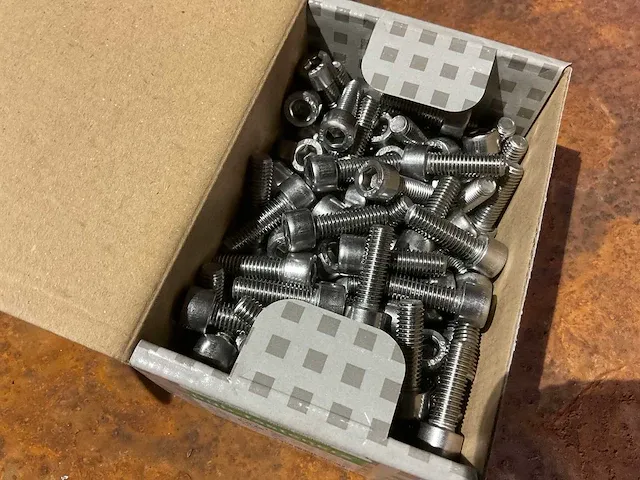 Grote partij pgb fasteners rvs inbus bouten - afbeelding 2 van  3