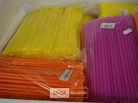 Grote partij plastic rietjes - afbeelding 3 van  4
