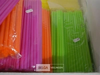 Grote partij plastic rietjes - afbeelding 4 van  4