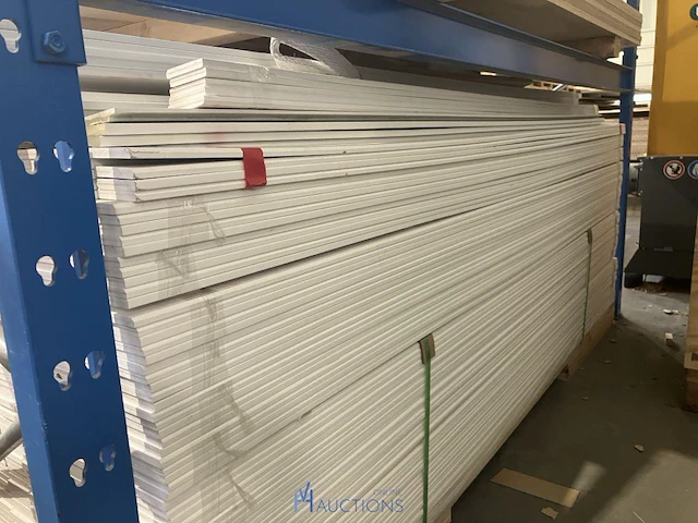 Grote partij plinten - afbeelding 2 van  3