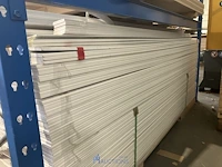 Grote partij plinten - afbeelding 2 van  3