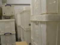 Grote partij pvc bakken met en zonder deksel ca. 95 stuks 145x84 (b248) - afbeelding 7 van  8