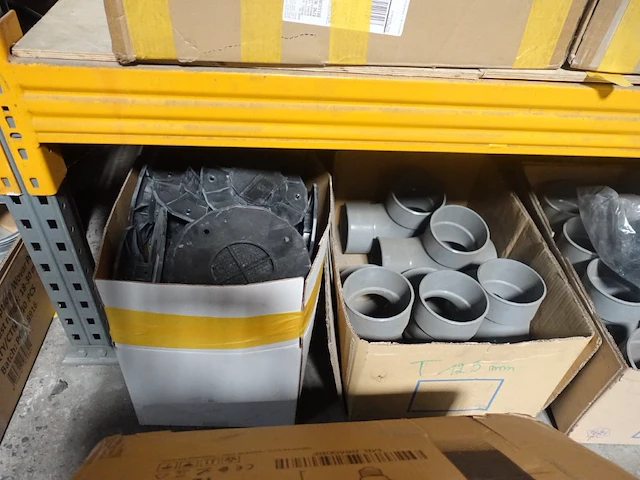 Grote partij pvc koppelstukken - afbeelding 5 van  34