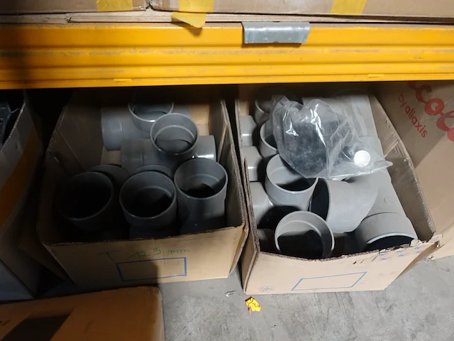 Grote partij pvc koppelstukken - afbeelding 6 van  34
