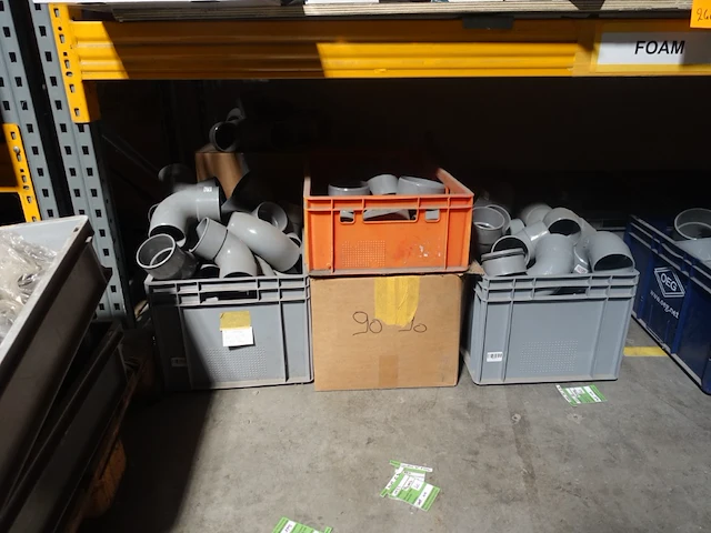 Grote partij pvc koppelstukken - afbeelding 9 van  34