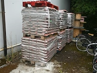Grote partij rubber varkensruggen - afbeelding 1 van  7