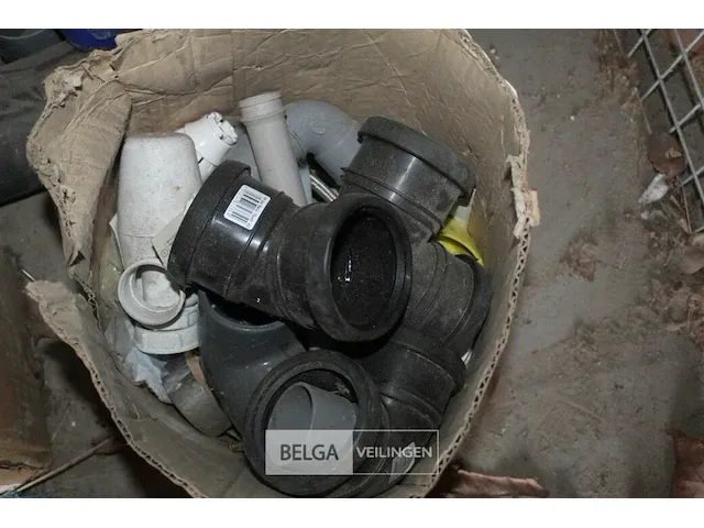 Grote partij sanitair pvc - afbeelding 2 van  6