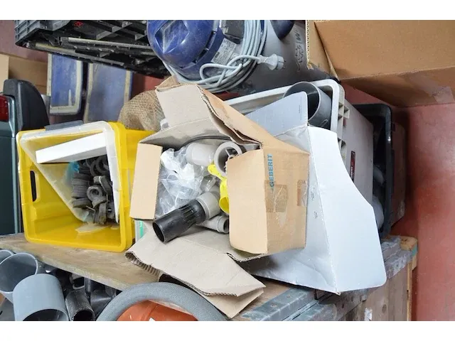 Grote partij sanitaire pvc koppelingen en galva koppelingen (15) - afbeelding 5 van  21