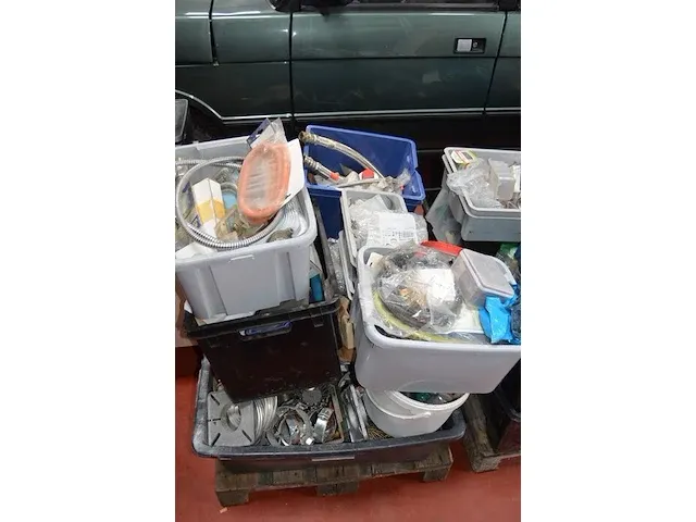 Grote partij sanitaire pvc koppelingen en galva koppelingen (15) - afbeelding 7 van  21