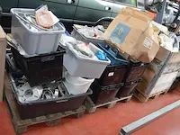 Grote partij sanitaire pvc koppelingen en galva koppelingen (15) - afbeelding 1 van  21