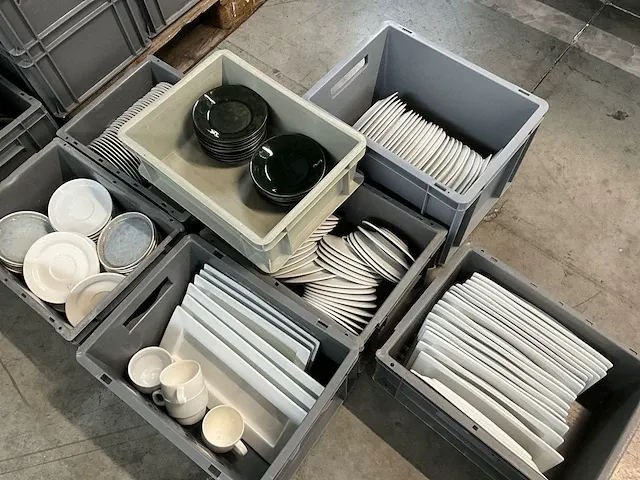 Grote partij servies - afbeelding 12 van  19