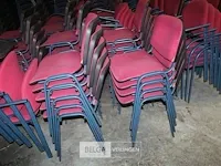 Grote partij stapelstoelen - afbeelding 3 van  9