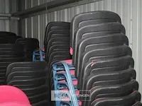 Grote partij stapelstoelen - afbeelding 8 van  9