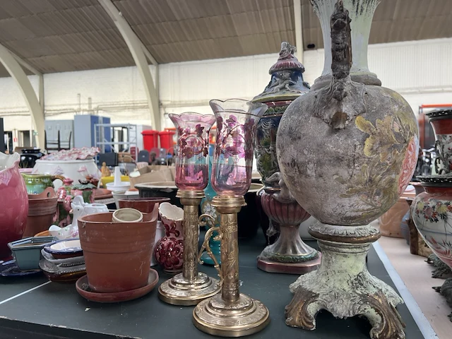 Grote partij vazen, decoratie en bloempotten - afbeelding 10 van  36