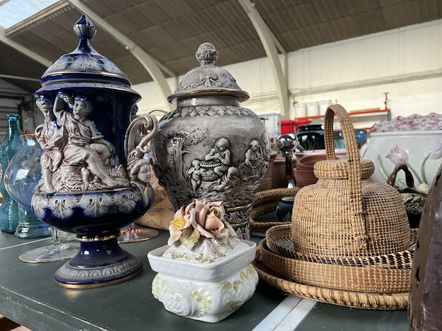 Grote partij vazen, decoratie en bloempotten - afbeelding 13 van  36