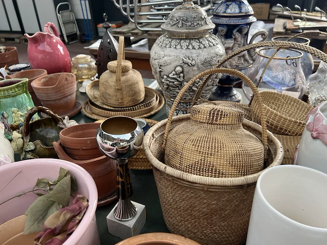 Grote partij vazen, decoratie en bloempotten - afbeelding 19 van  36