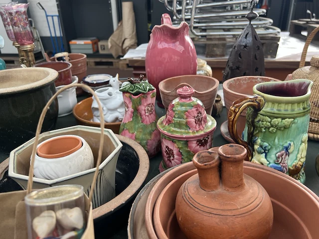 Grote partij vazen, decoratie en bloempotten - afbeelding 21 van  36