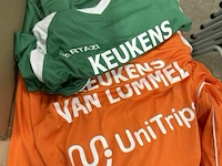 Grote partij voetbalshirts en kousen - afbeelding 3 van  5