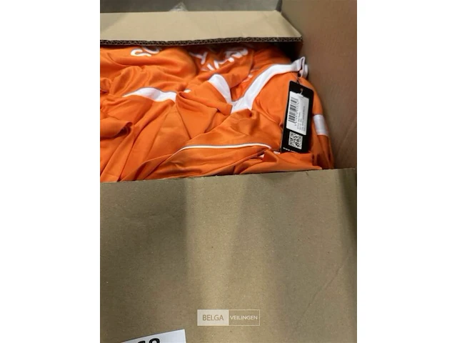 Grote partij voetbalshirts en kousen - afbeelding 4 van  5